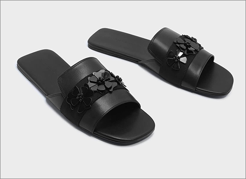 dep-bet-thoi-trang-charles-and-keith-1