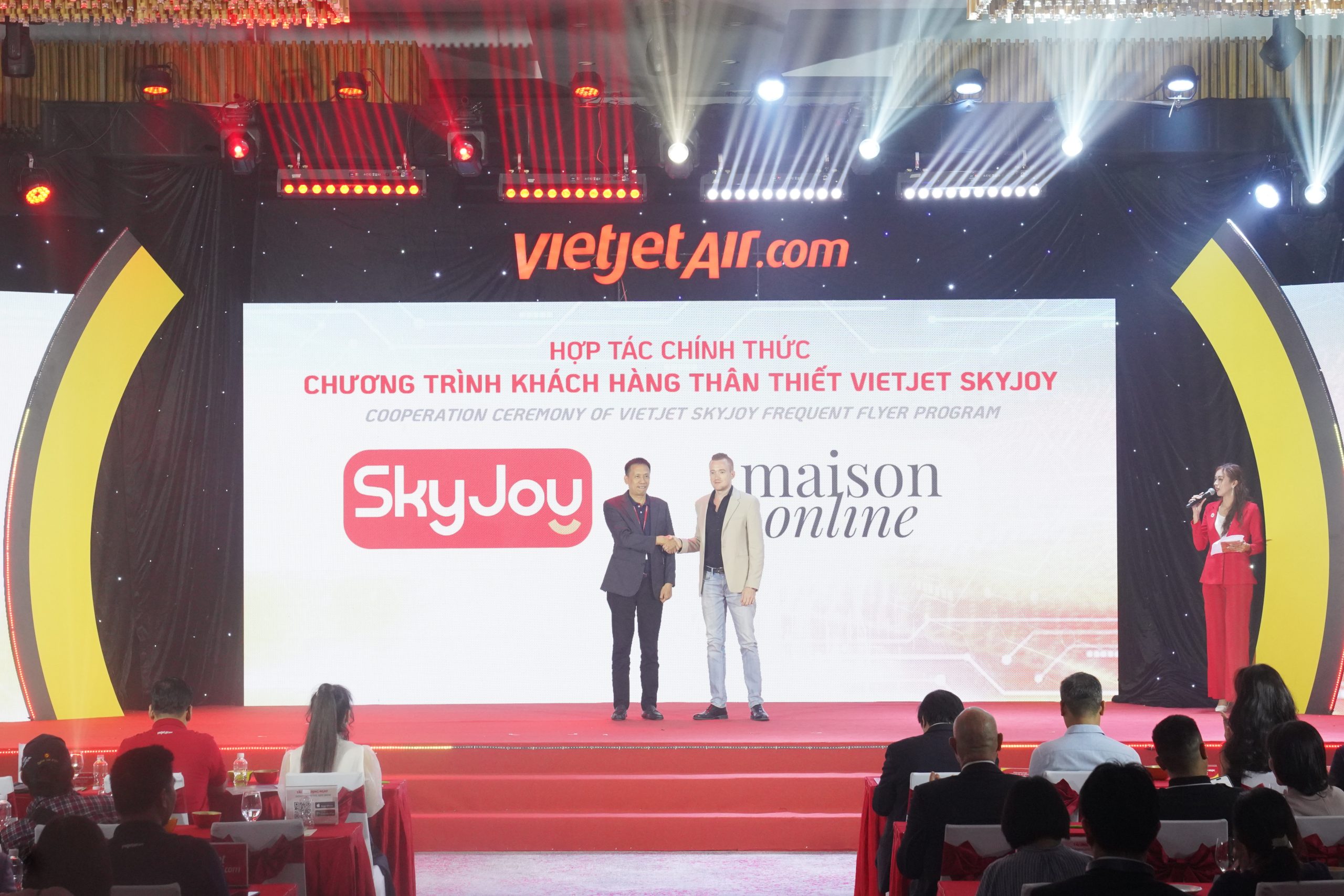 Tích Điểm Nhận Quà Cùng SkyJoy Do Vietjet Air Hợp Tác Cùng Maison Online