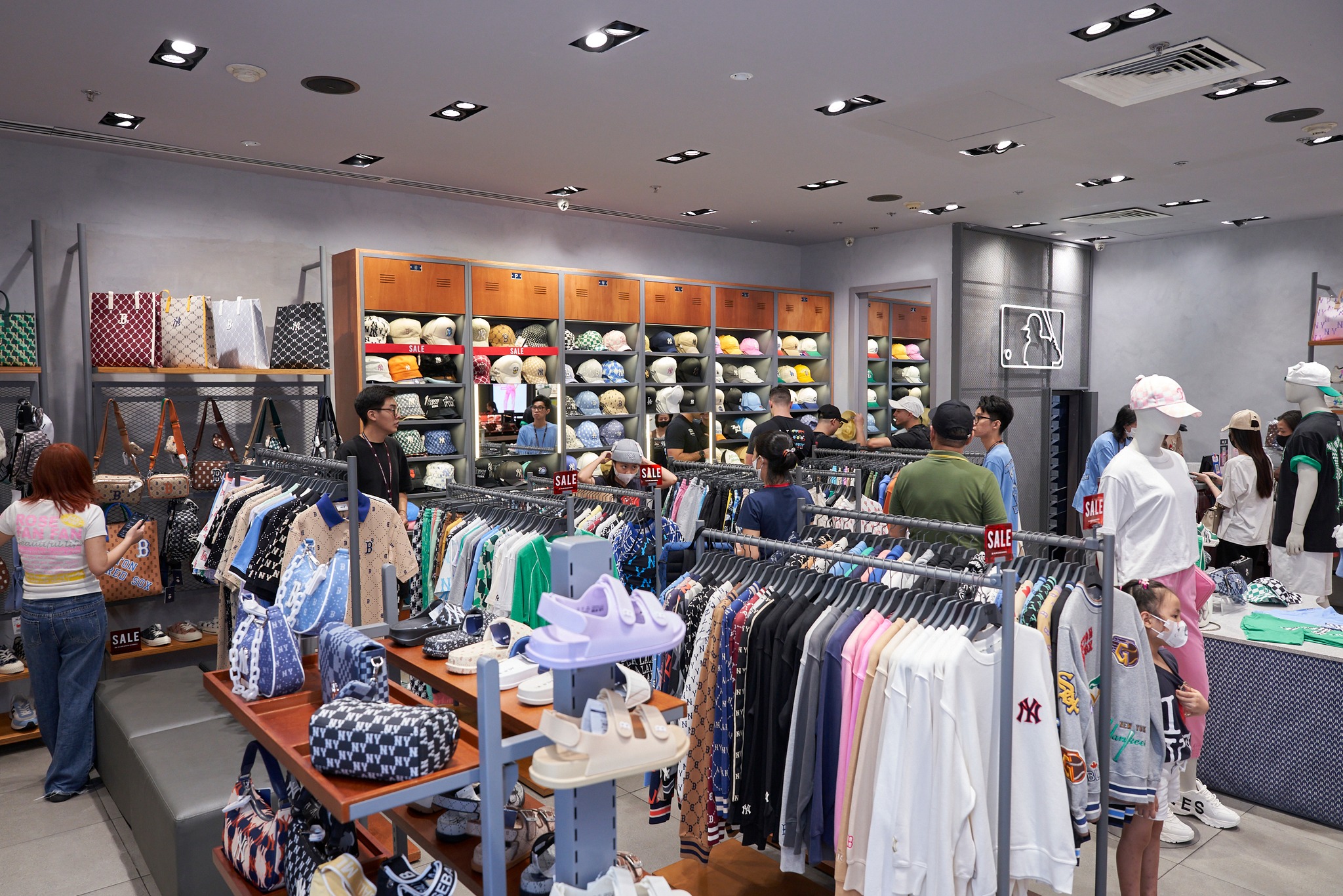 Maison RMI Chiêu Đãi Tín Đồ Thời Trang Với Đại Tiệc End Of Season Sale Lớn Nhất Mùa Hè 2023