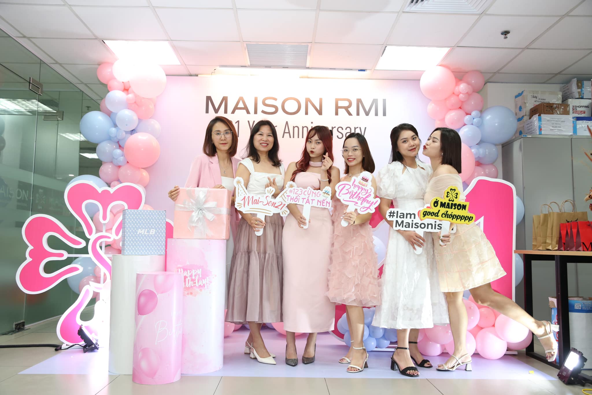 Happy Birthday Maison RMI 21 tuoi - Hanoi 4
